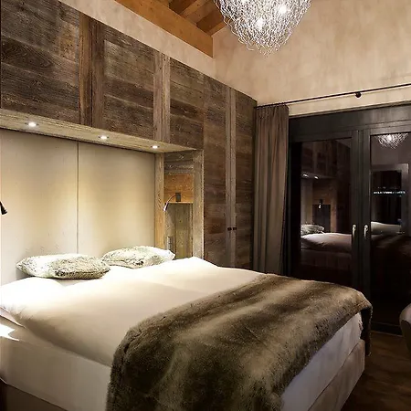 Hotel Haus Merapeak - Four Bedroom Zermatt